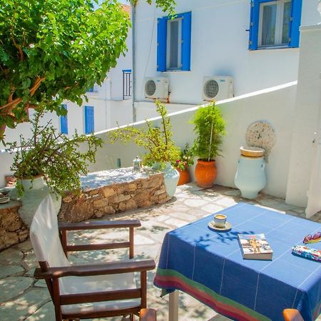 The Magnolia Villa Skopelos Town Exterior photo