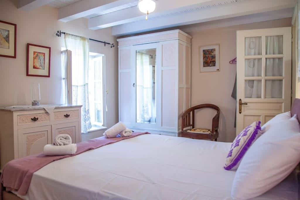 The Magnolia Villa Skopelos Town Exterior photo